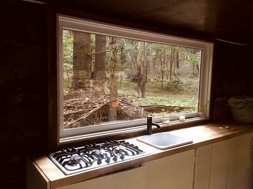 Romantic Glamping Getaway in a Pet Friendly Caravan, Ideal to Explore Hudson Valley - Hudson Valley, New York - glamping.directory