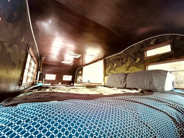 Romantic Glamping Getaway in a Pet Friendly Caravan, Ideal to Explore Hudson Valley - Hudson Valley, New York - glamping.directory