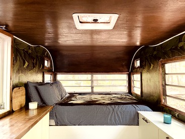 Romantic Glamping Getaway in a Pet Friendly Caravan, Ideal to Explore Hudson Valley - Hudson Valley, New York - glamping.directory
