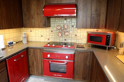 Romantic Cottage in Iowa with Stunning Views - Bellevue, Iowa - glamping.directory