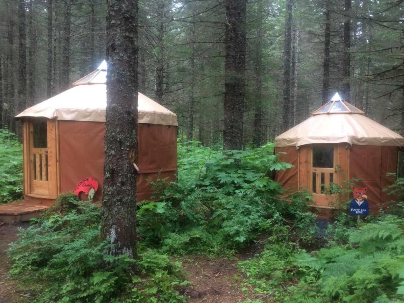 Nauti Otter Inn Yurt Village - glamping.directory