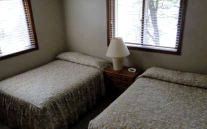 Family-Friendly Cottage Rental with Excellent Lake Views near Wautoma, Central Wisconsin - Wild Rose, Wisconsin - glamping.directory