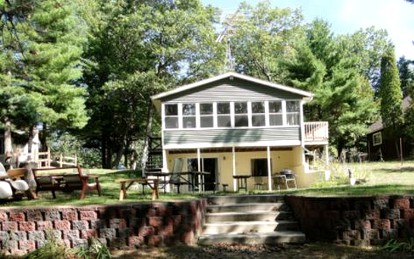 Family-Friendly Cottage Rental with Excellent Lake Views near Wautoma, Central Wisconsin - Wild Rose, Wisconsin - glamping.directory