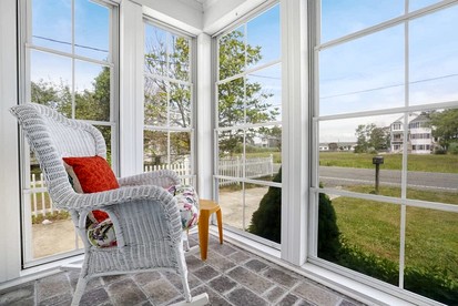 Creekside Cottage with Sunroom and Fire Pit - with Plenty of Outdoor Space Near Assateague Island in Chincoteague, VA - Chincoteague, Virginia - glamping.directory