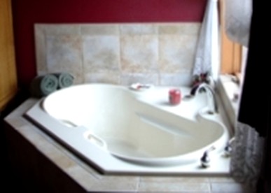 Romantic Accommodation in a Charming Inn Located in Sauk County, Wisconsin - Baraboo, Wisconsin - glamping.directory