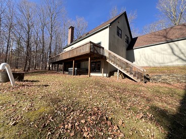 Beautiful Cottage with Hot-tub in Winhall, Vermont - glamping.directory