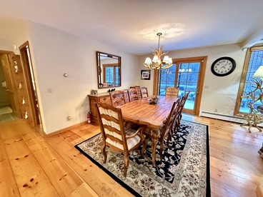 Beautiful Cottage with Hot-tub in Winhall, Vermont - Winhall, Vermont - glamping.directory