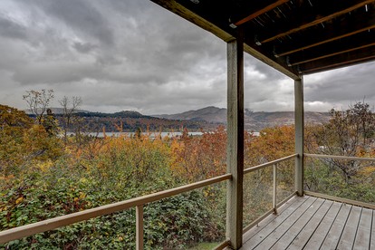 Wonderful Cottage with Incredible Views in Hood River, Oregon - Hood River , Oregon - glamping.directory