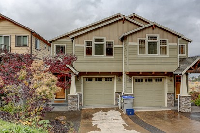 Wonderful Cottage with Incredible Views in Hood River, Oregon - glamping.directory
