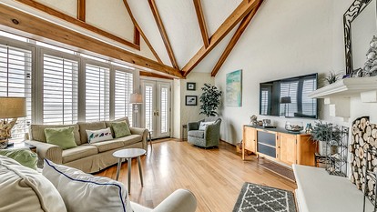 Beautiful Cozy Villa with Incredible Ocean Sights in Georgetown, South Carolina - Georgetown, South Carolina - glamping.directory