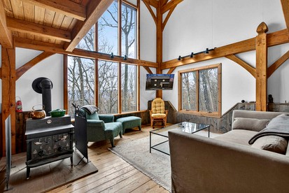 Charming Post-and-Beam Mountain Cabin with Hot Tub Near Berkeley Springs | Great Cacapon, WV - Great Cacapon, West Virginia - glamping.directory