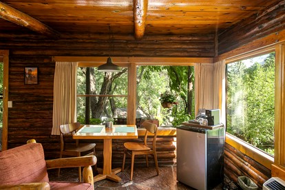 Secluded Cabin Rental for Group Vacation in Oak Creek Canyon - Sedona, Arizona - glamping.directory