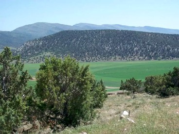 Hand-Made Hut Rental in an Eco-Friendly Village surrounded by Natural Beauty near Provo, Utah - Salt Lake City, Utah - glamping.directory