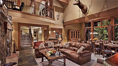 Stately Cabin for a Group Getaway to Steamboat Ski Resort in Colorado - Steamboat Springs, Colorado - glamping.directory