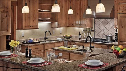 Stately Cabin for a Group Getaway to Steamboat Ski Resort in Colorado - Steamboat Springs, Colorado - glamping.directory