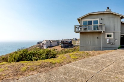 Modern Dillon Beach Rental for a Stunning California Getaway - Dillon Beach, California - glamping.directory