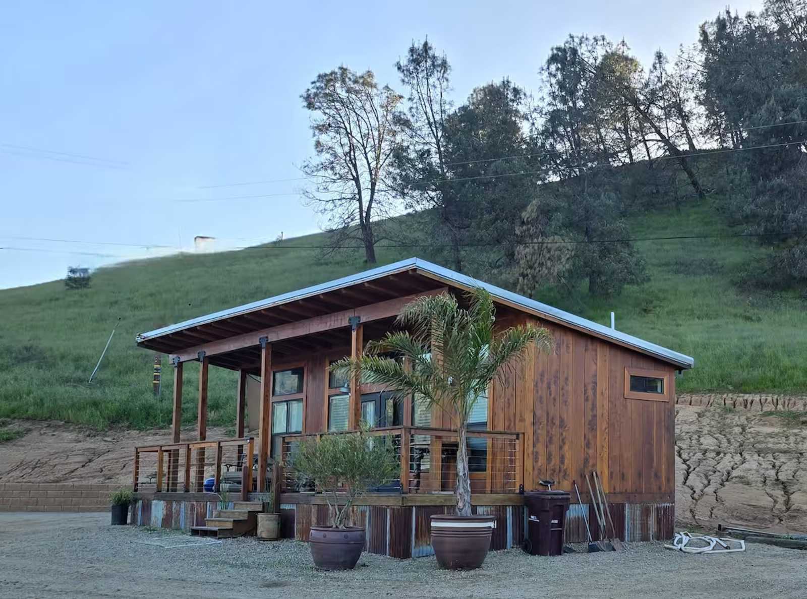 Cabin Chic A&B C-sites - Hollister, California - glamping.directory