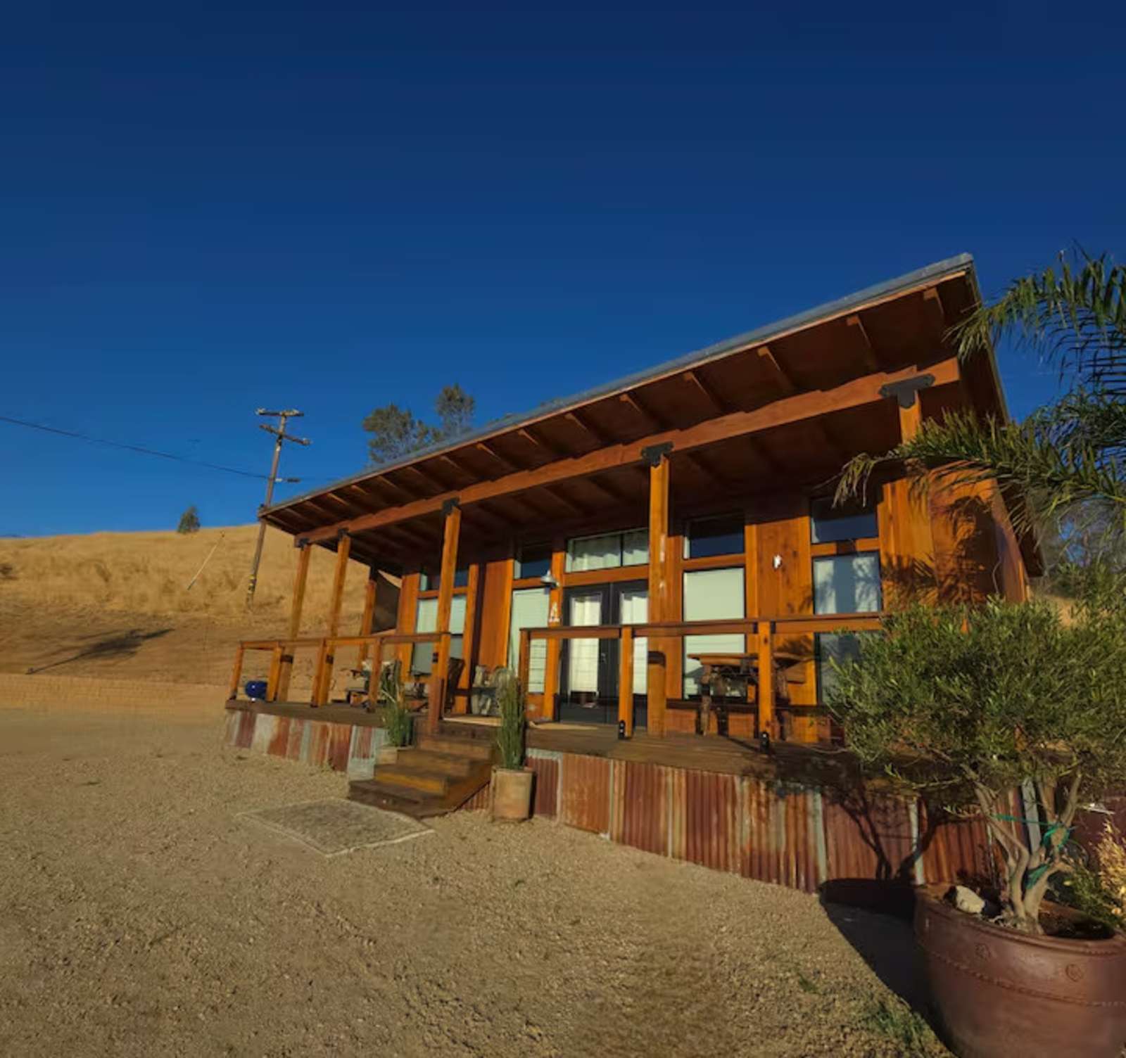 Cabin Chic A&B C-sites - Hollister, California - glamping.directory