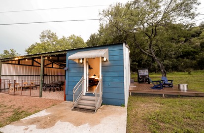 Gorgeous Tiny House with Fire Pit, Games and Barbecue in San Saba, Texas - San Saba, Texas - glamping.directory
