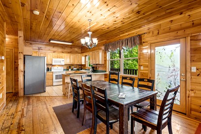 Glamping Adventures for the Whole Family in this Wonderful Cabin Rental in Sevierville, Tennessee - Sevierville, Tennessee - glamping.directory
