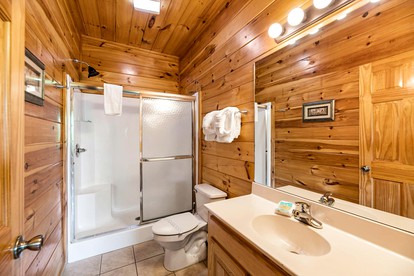 Glamping Adventures for the Whole Family in this Wonderful Cabin Rental in Sevierville, Tennessee - Sevierville, Tennessee - glamping.directory
