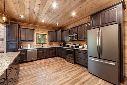 Sevierville Splendor: Luxurious Cabin Getaway Offering Breathtaking Views and Unparalleled Amenities - Sevierville, Tennessee - glamping.directory