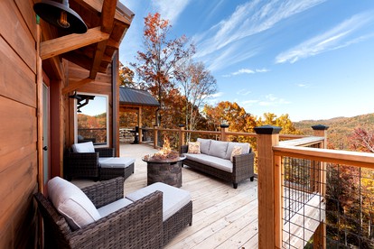 Sevierville Splendor: Luxurious Cabin Getaway Offering Breathtaking Views and Unparalleled Amenities - Sevierville, Tennessee - glamping.directory
