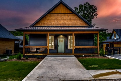 Cozy Mountain Cabin with Private Hot Tub Near Dollywood in Pigeon Forge, TN - Pigeon Forge, Tennessee - glamping.directory