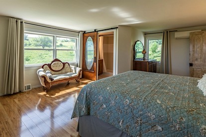 Peaceful and Serene Farmstead Retreat with Horseback Riding in Stockton, Illinois, Perfect for a Family Getaway - Stockton, Illinois - glamping.directory