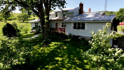 Peaceful and Serene Farmstead Retreat with Horseback Riding in Stockton, Illinois, Perfect for a Family Getaway - glamping.directory
