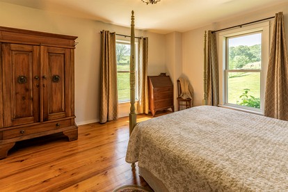 Peaceful and Serene Farmstead Retreat with Horseback Riding in Stockton, Illinois, Perfect for a Family Getaway - Stockton, Illinois - glamping.directory