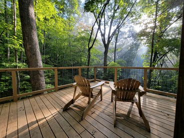 Secluded Treetop Oasis, Original Treehouse in Tennessee - Copperhill, Tennessee - glamping.directory