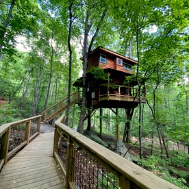 Secluded Treetop Oasis, Original Treehouse in Tennessee - glamping.directory