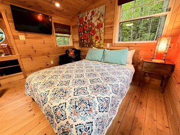 Secluded Treetop Oasis, Original Treehouse in Tennessee - Copperhill, Tennessee - glamping.directory