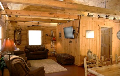 Family-Friendly Lodge Suite Rental Located near Smoky Hills State Forest in Osage, Minnesota - Osage, Minnesota - glamping.directory