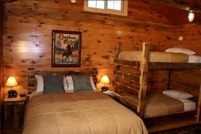 Family-Friendly Lodge Suite Rental Located near Smoky Hills State Forest in Osage, Minnesota - Osage, Minnesota - glamping.directory