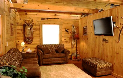 Family-Friendly Lodge Suite Rental Located near Smoky Hills State Forest in Osage, Minnesota - Osage, Minnesota - glamping.directory