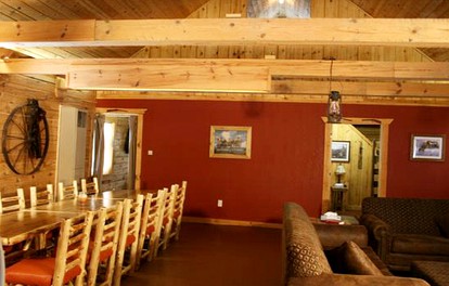 Family-Friendly Lodge Suite Rental Located near Smoky Hills State Forest in Osage, Minnesota - Osage, Minnesota - glamping.directory