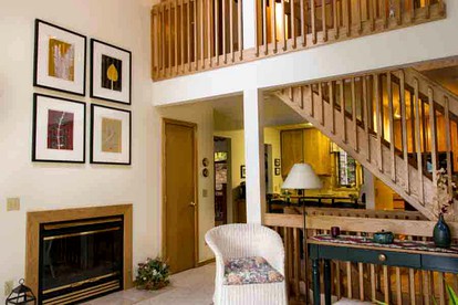 Sunny Suite Rental with Amazing Views near Ithaca, New York - Dundee, New York - glamping.directory