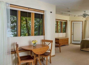 Sunny Suite Rental with Amazing Views near Ithaca, New York - Dundee, New York - glamping.directory