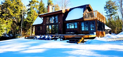 Cozy Lakeside Getaway with Panoramic Water & Mountain Views in Greenville, Maine - Greenville, Maine - glamping.directory