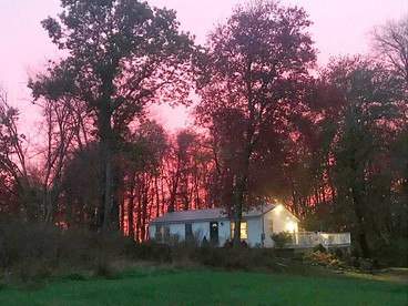 Delightful Family Getaway with a Gorgeous Deck in Washington, Connecticut - Washington, Connecticut - glamping.directory