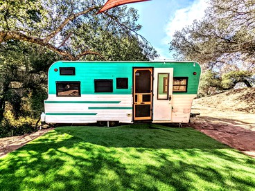Caravan by the Lake: Retro Glamping in Santa Ysabel, CA - Santa Ysabel, California - glamping.directory