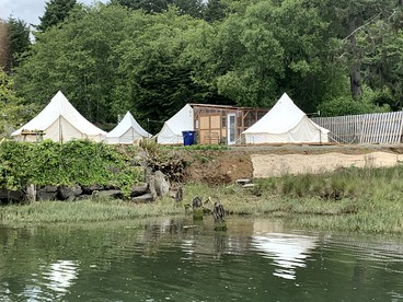 Deluxe Bell Tent Rental Ideal for Glamping in Oregon - Lincoln City, Oregon - glamping.directory