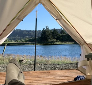 Deluxe Bell Tent Rental Ideal for Glamping in Oregon - Lincoln City, Oregon - glamping.directory