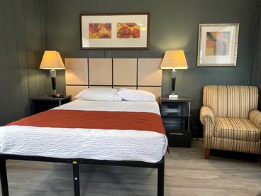 Pet-Friendly Cottages Incredible for Adventure Lovers in Texas - Canyon Lake, Texas - glamping.directory