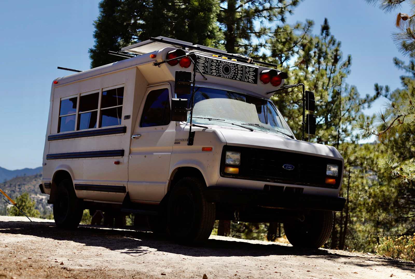 Skoolie in a secluded meadow - glamping.directory