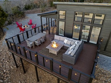 Serene Tiny Home Retreat with Sunrise Lake & Mountain Views in Pushmataha County, Oklahoma - Pushmataha County, Oklahoma - glamping.directory