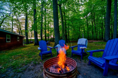 Cozy Cabin Escape to Lake Michigan in this Charming Glamping Getaway for Four - Muskegon, Michigan - glamping.directory