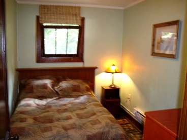 Historic Mountain Cottage Rental with Classic and Modern Features in Somerset, Pennsylvania - Somerset, Pennsylvania - glamping.directory